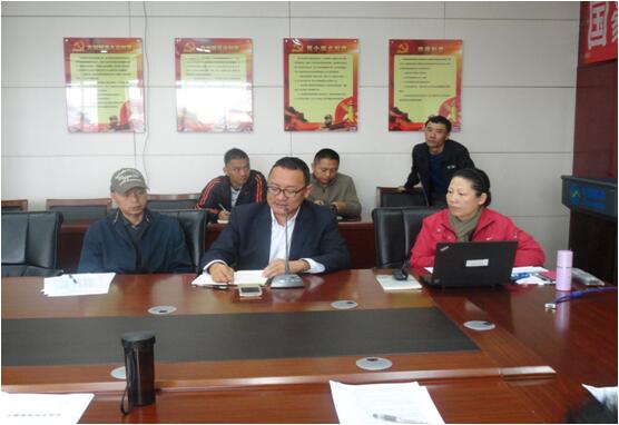 保山移动综合部副总杨涛在培训中宣贯省移动对车辆治理的相关要求事项。。。