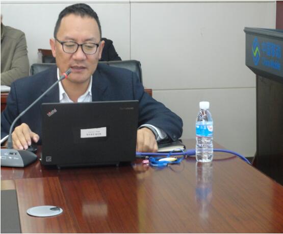 保山移动综合部副总杨涛在培训中宣贯省移动对车辆治理的相关要求事项。。。